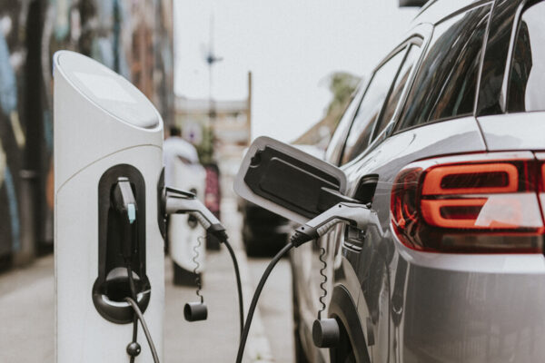 recharger une voiture électrique à son domicile : ce qu'il faut savoir sur les bornes de recharge